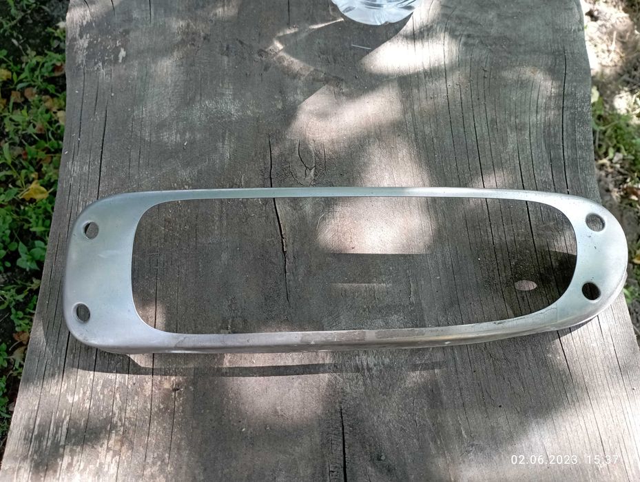 Рамка фары противотуманной Mazda 626 Cronos 1991