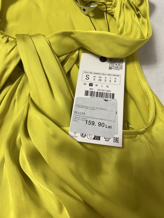 Bluza noua , Zara, fara maneci , verde lime, mar S , material satinat