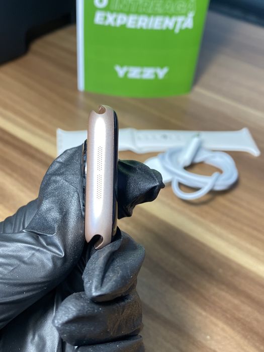 Apple Watch 11 / 46 mm / GPS / Gold