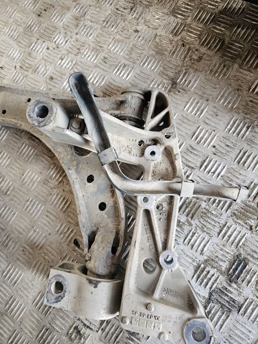 Suport brat stanga Volkswagen Golf 6 cod 1K0199295E an 2010