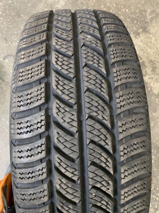 Зимни гуми 225/55 R 17 C