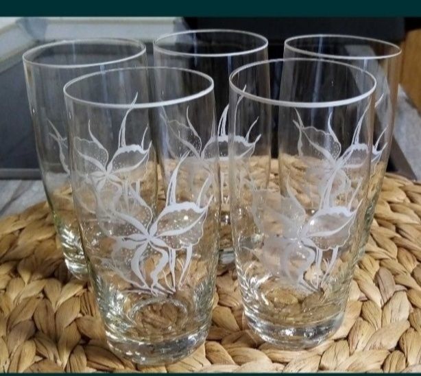 Чаши. Купички.Сребърна бонбониера.