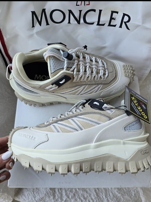 Дамски маратонки в бежаво- два модела