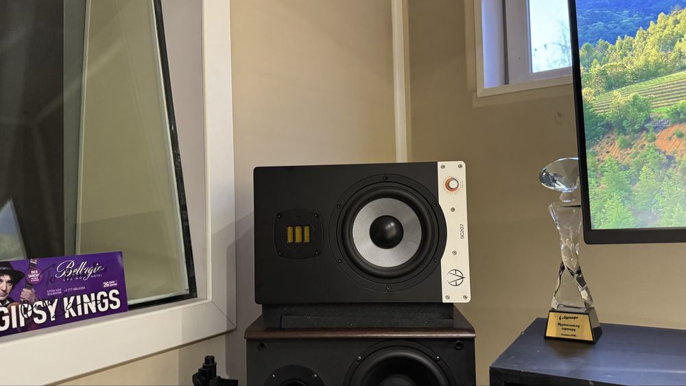 Студийные мониторы EVE Audio SC207