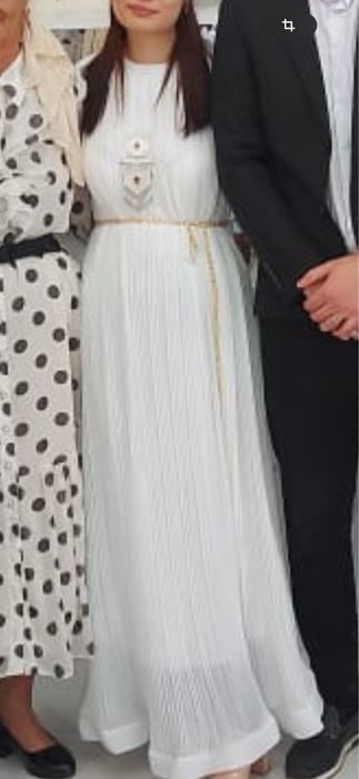 Вечернее платье белое