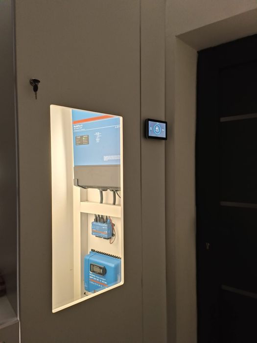 Sistem Fotovoltaic victron multiplus cu baterie lifepo4, la comamda