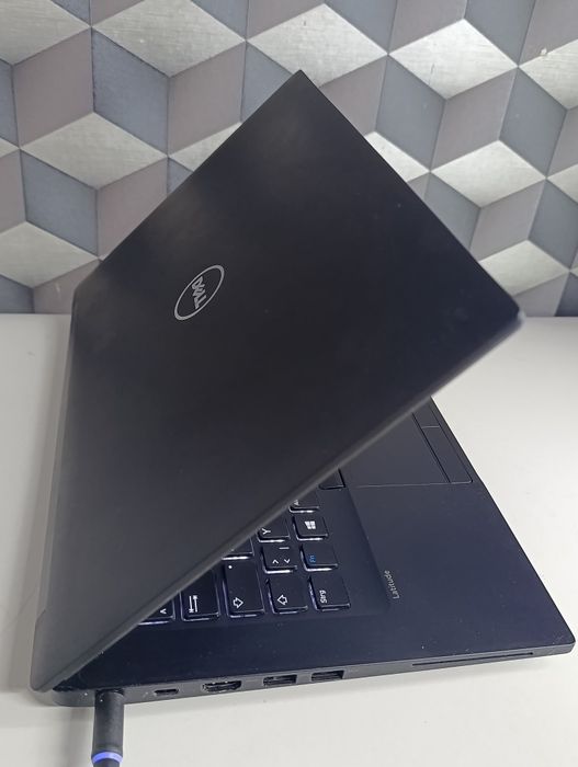 Dell 7480 impecabil procesor i7 7600 cu sim  impecabil procesor i