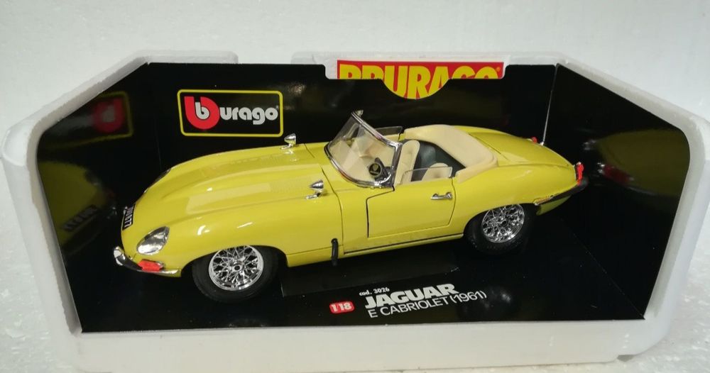 Jaguar E Cabriolet 1961
Scara 1:18
Bburago