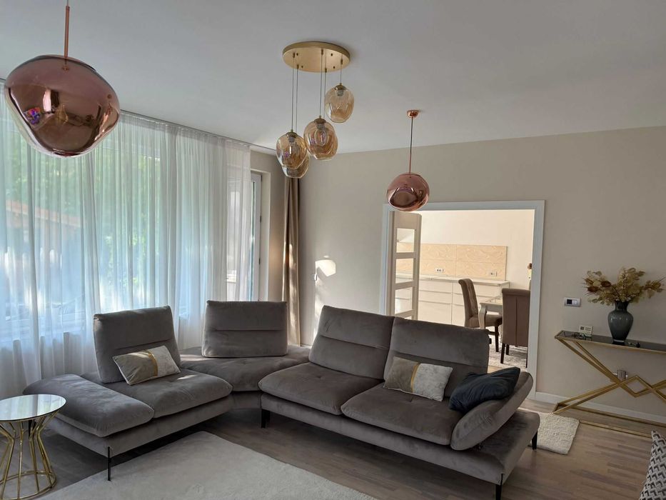 Vand casa in Mogosoaia langa padure