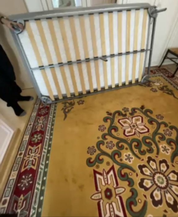 Кровать с матрасом (идеальные)