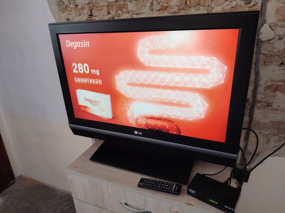 Телевизор LG 32 инча LCD