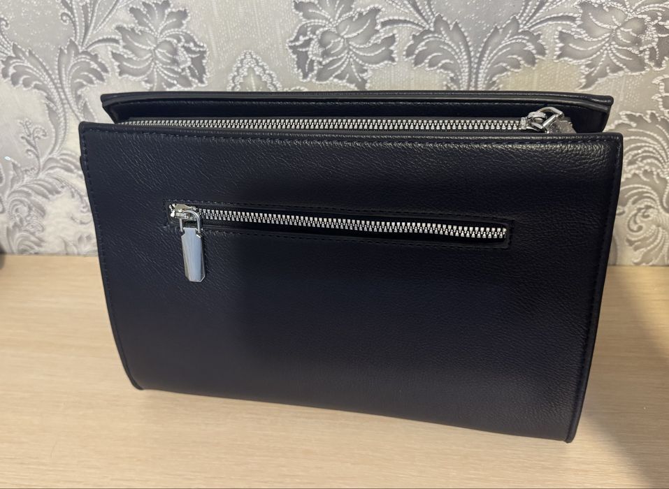 Продам женскую сумку David Jones (оригинал)