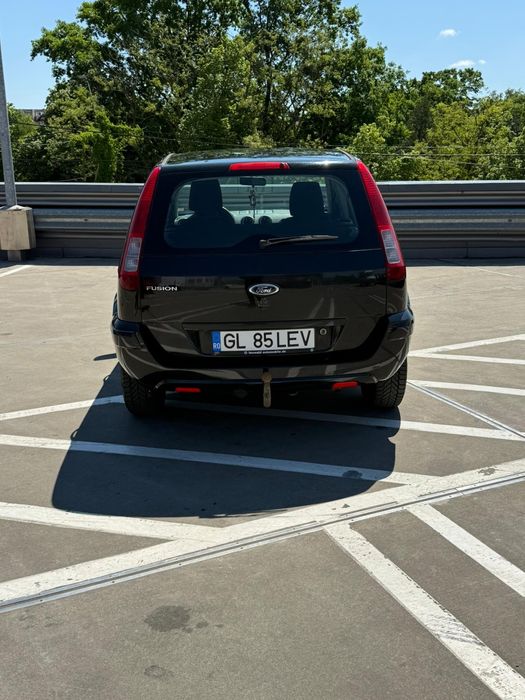 Vând Ford fusion