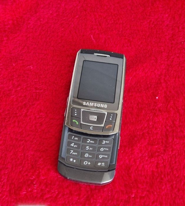 Telefon Samsung pe sina perfect funcțional