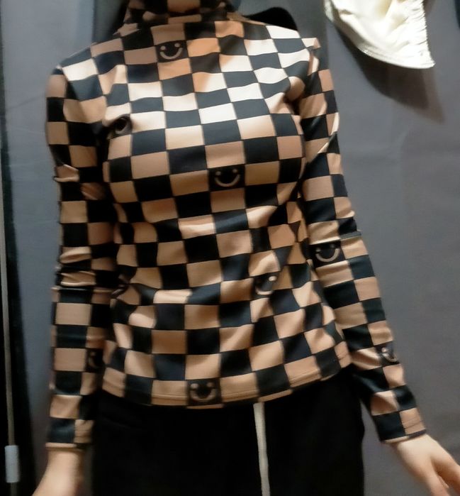 Продам одежду  за 2000