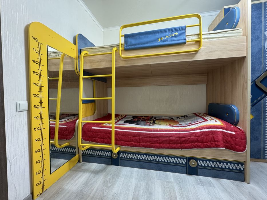 Гарнитур для детской комнаты