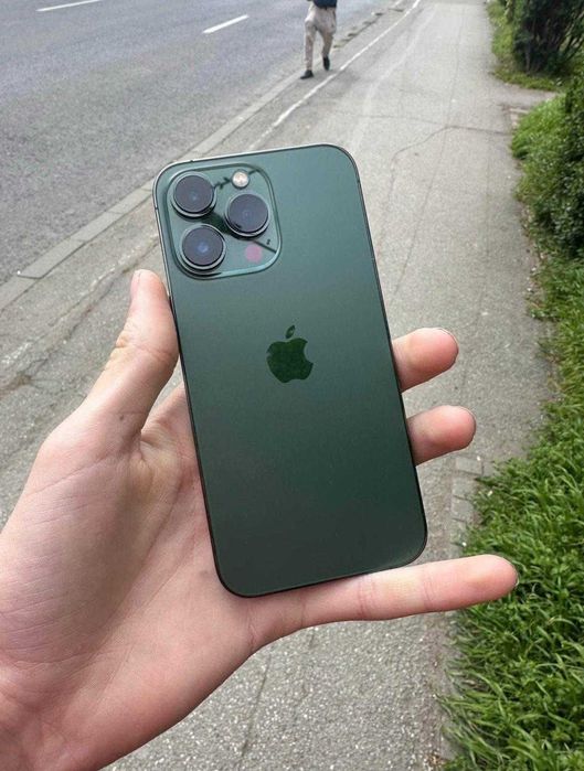 vand iphone 13 pro