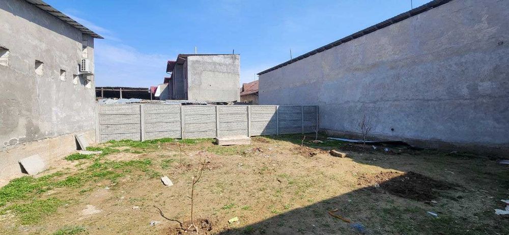 SROCHNA Yer narxida 4.5 sotix 5 xona xovli Sotiladi Katta qanida !