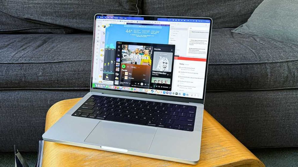 MacBook Pro 14 M3 Pro 18/512GB серебристый