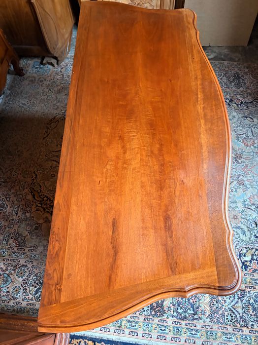 Масивен орехов скрин