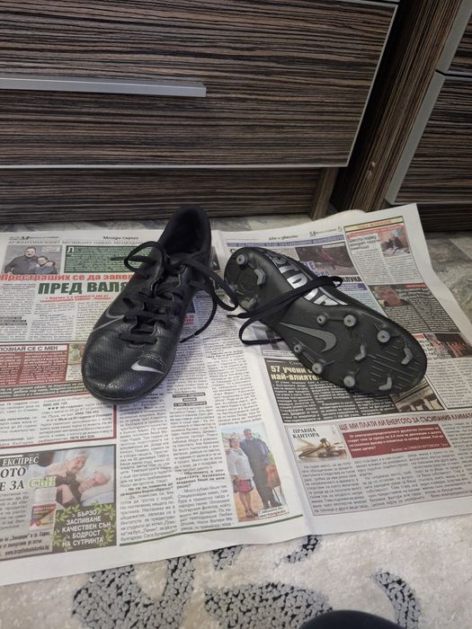 Футболни бутонки