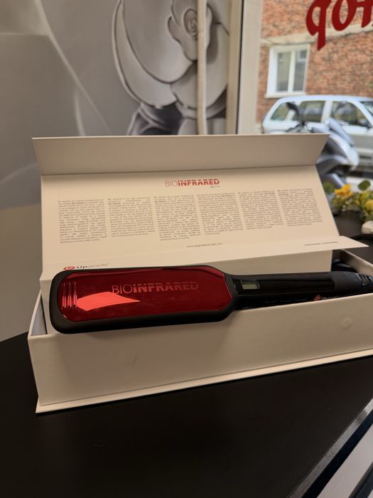 Преса за  изправяне коса Upgrade  keratine