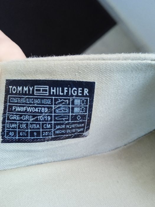Сандали Tommy Hilfiger 39 номер