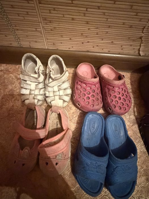 Отдам сандалий 21р