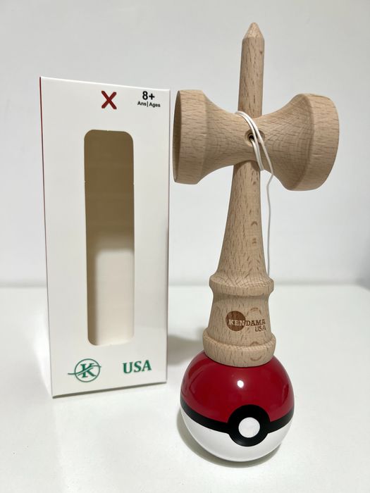 Kendama USA Pokemon - Bilă Pokeball Lucioasă