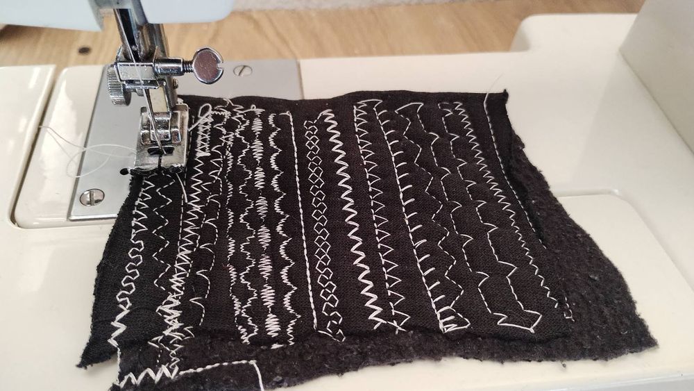 Шевна машина NECCHI 559