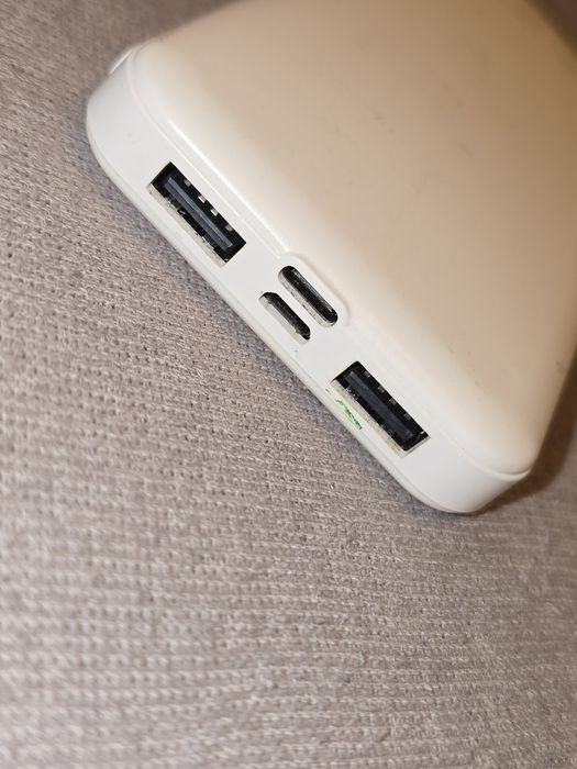 Baterie externa 8000 mAh