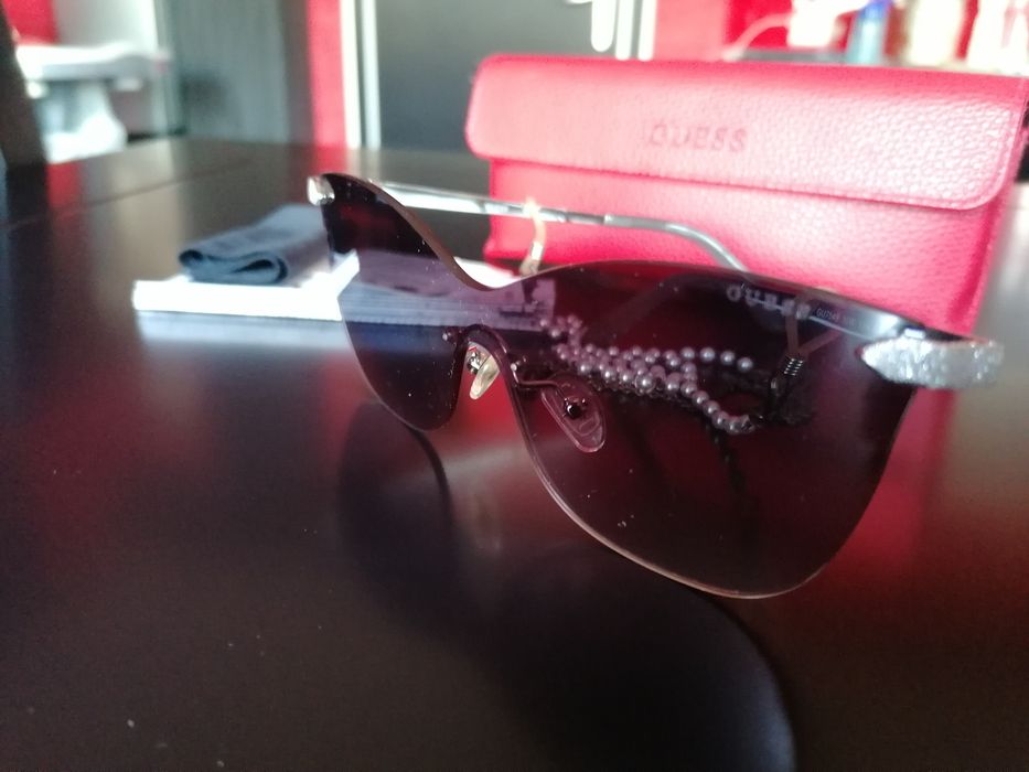 Слънчеви очила GUESS