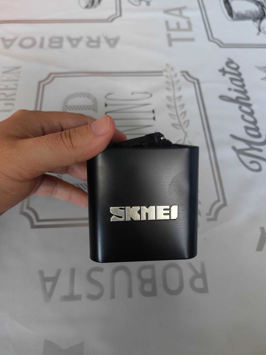 Часовник Skmei чисто нов