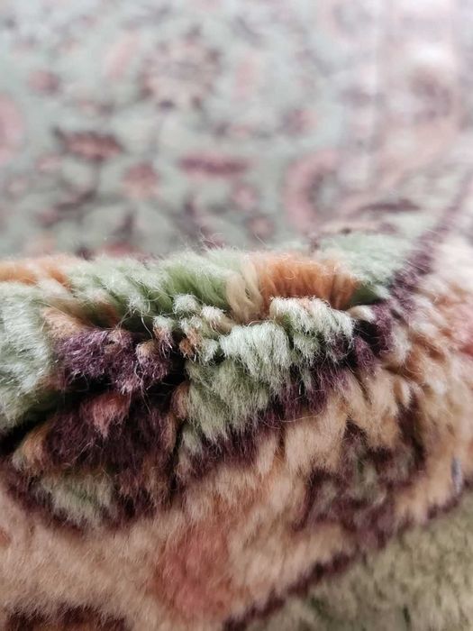 Персийски килим продавам