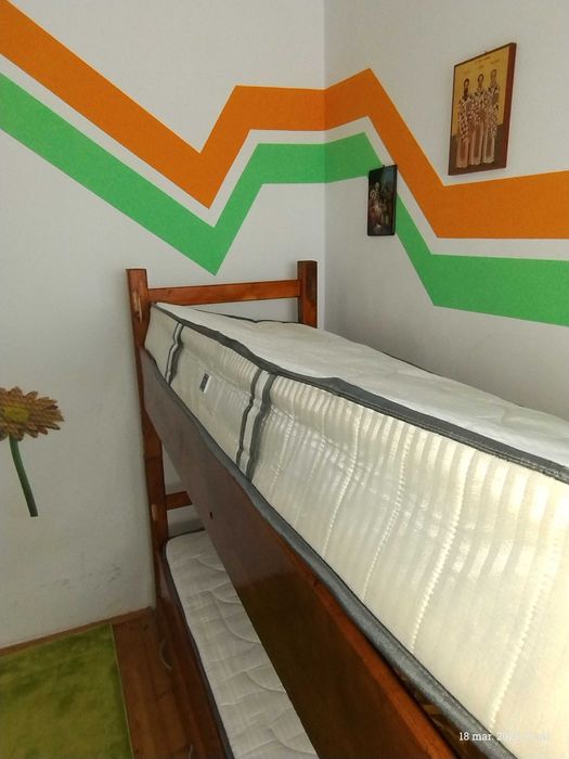 2 Paturi suprapuse  si covor pentru camera copii