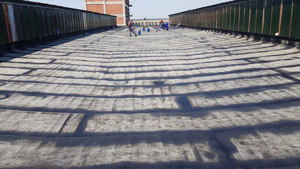 Spuma Poliuretanica + Hidroizolatii