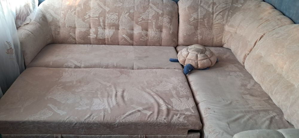 Продам диван с креслом