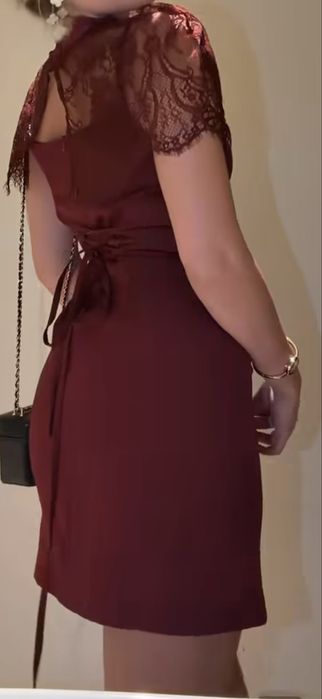 Коричневое короткое платье