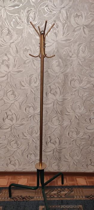 Вешалка металлическая