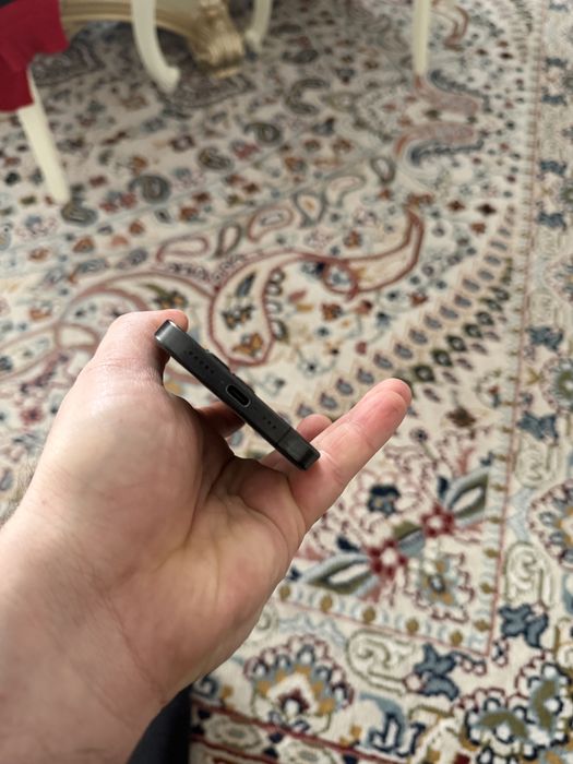 Продам Iphone 15 Pro