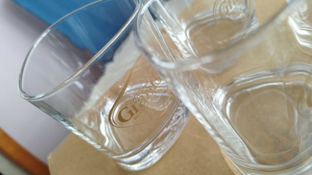 Кристални и стъклени чаши