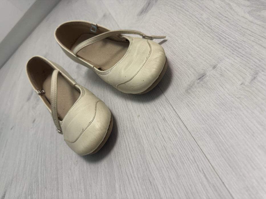 Отдам даром танцевальные туфли