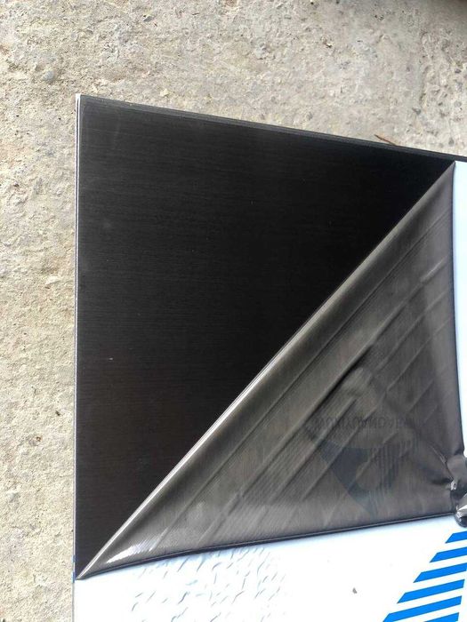 Лист из нержавейки черного цвета глянец 0,8мм