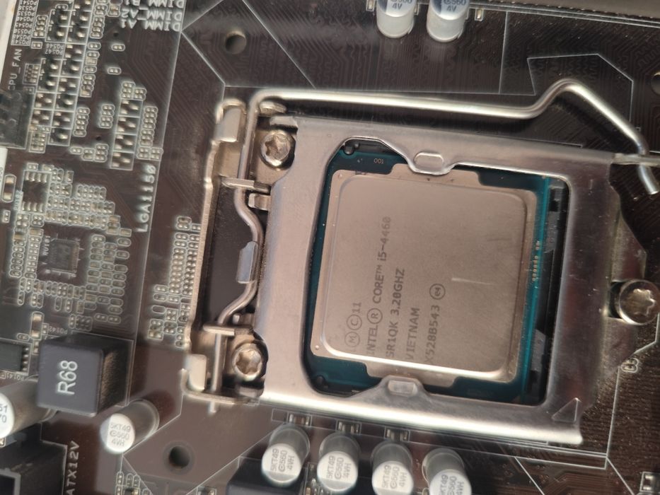 Placa de baza asus+ inter i5 4gen și 16 GB RAM