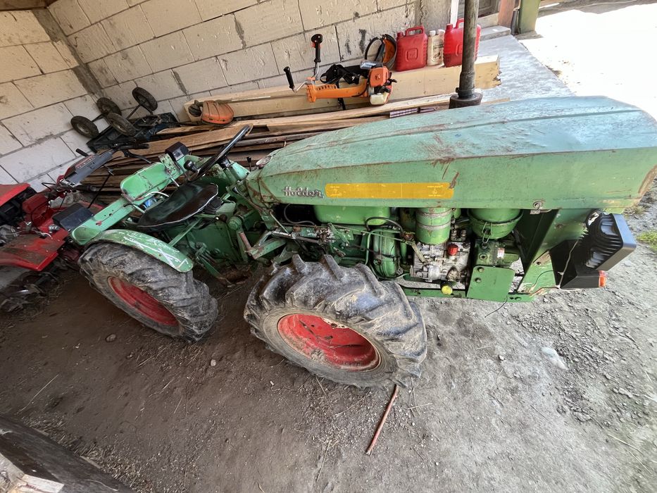 Se vinde acest tractor holder