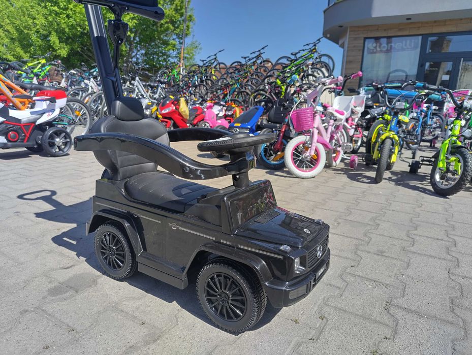 MERCEDES Кола за яздене с дръжка и сенник Mercedes-benz G350d черен