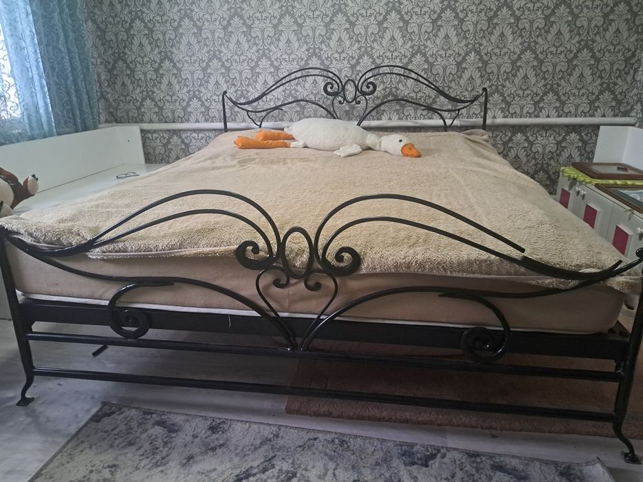 Продам кованную кровать