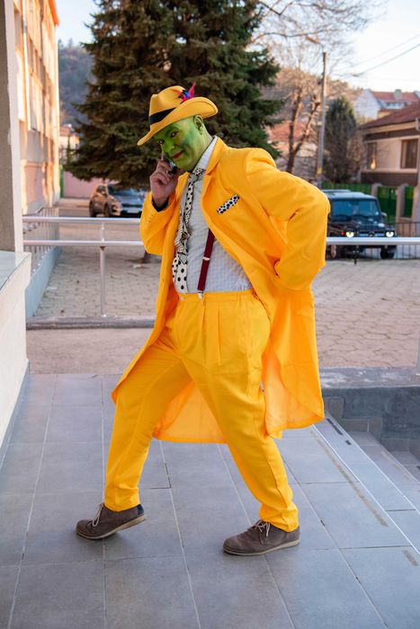 Продавам костюм на Маската от едноименият филм