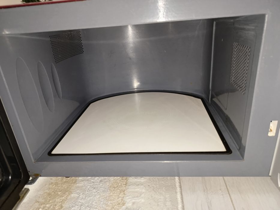 Продам микроволновую печь