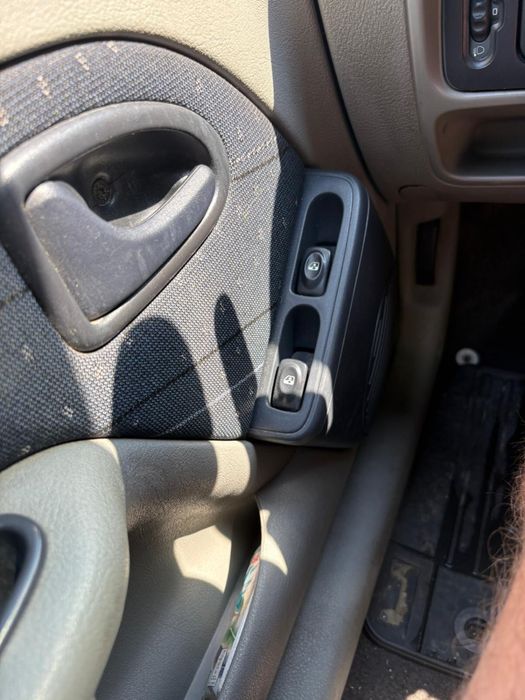 RENAULT Clio 2005 — imagine 5